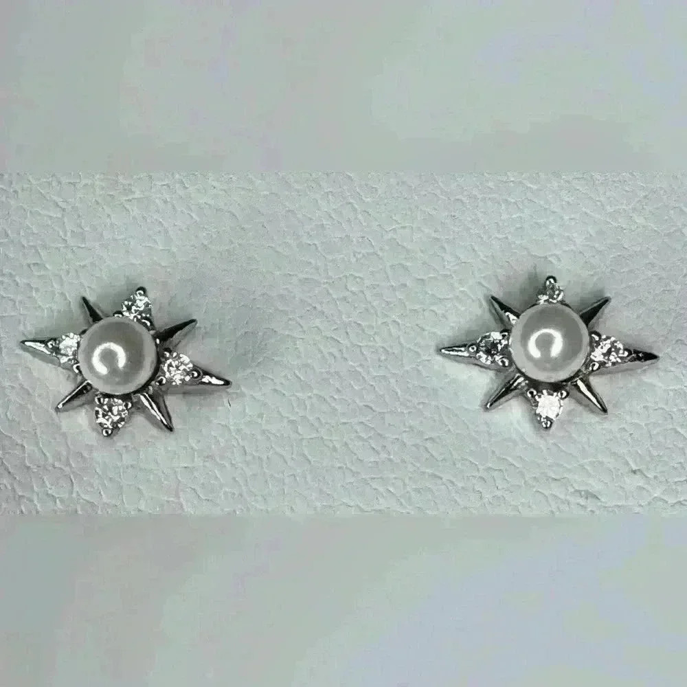 STERLING SILVER STAR EARRINGS WITH CENTER PEARL